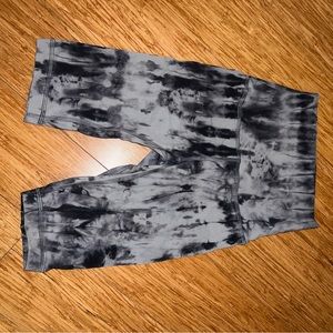 Lululemon 8” shorts size 2